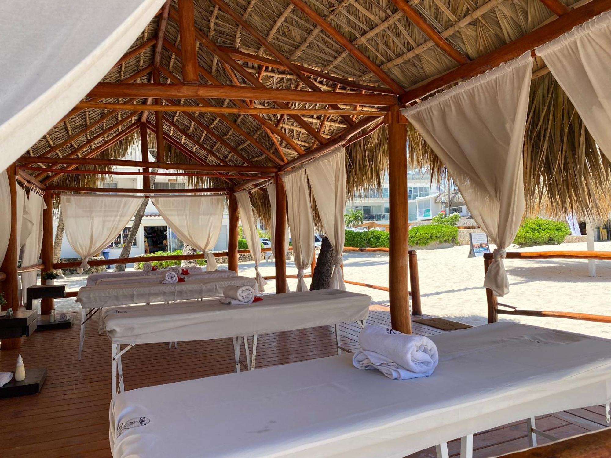 Madonna Pool Beach Los Corales Πούντα Κάνα Εξωτερικό φωτογραφία
